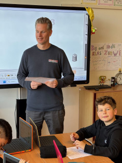 Meester Maurice groep 7 8
